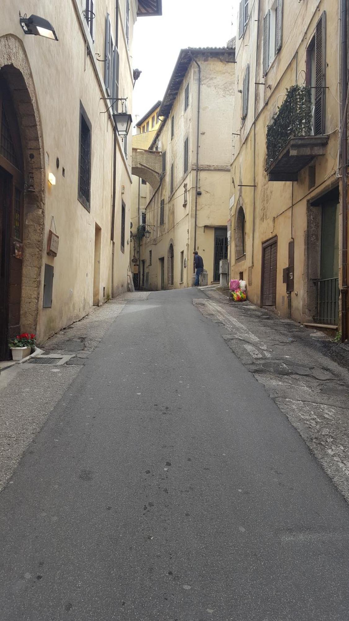 Via Della Posterna Apartamento Spoleto Exterior foto
